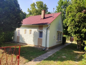 Domboriban, vízpartközeli nyaraló eladó 1