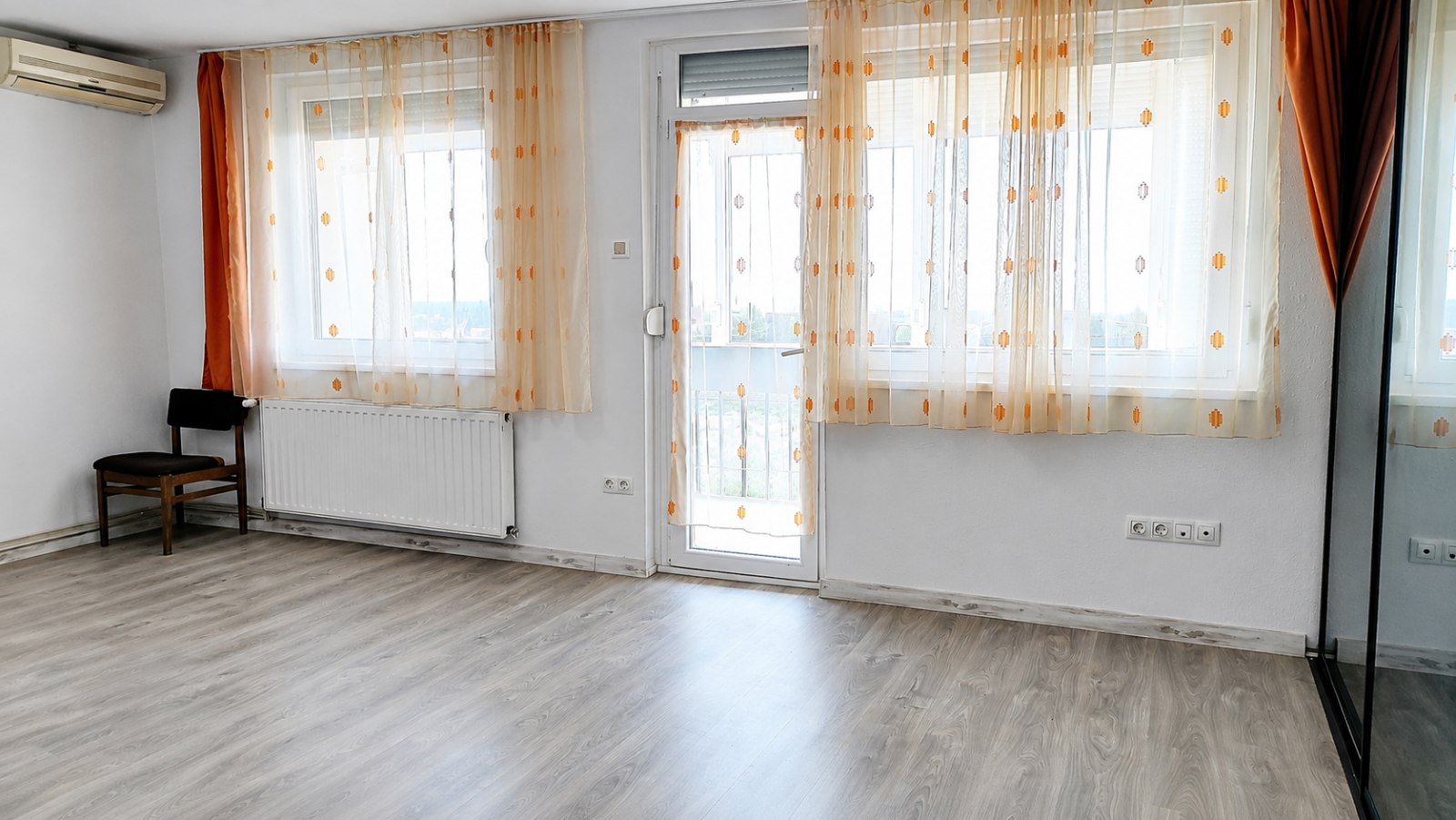 Felújított 58m2-es lakás Szekszárd Herman O.u