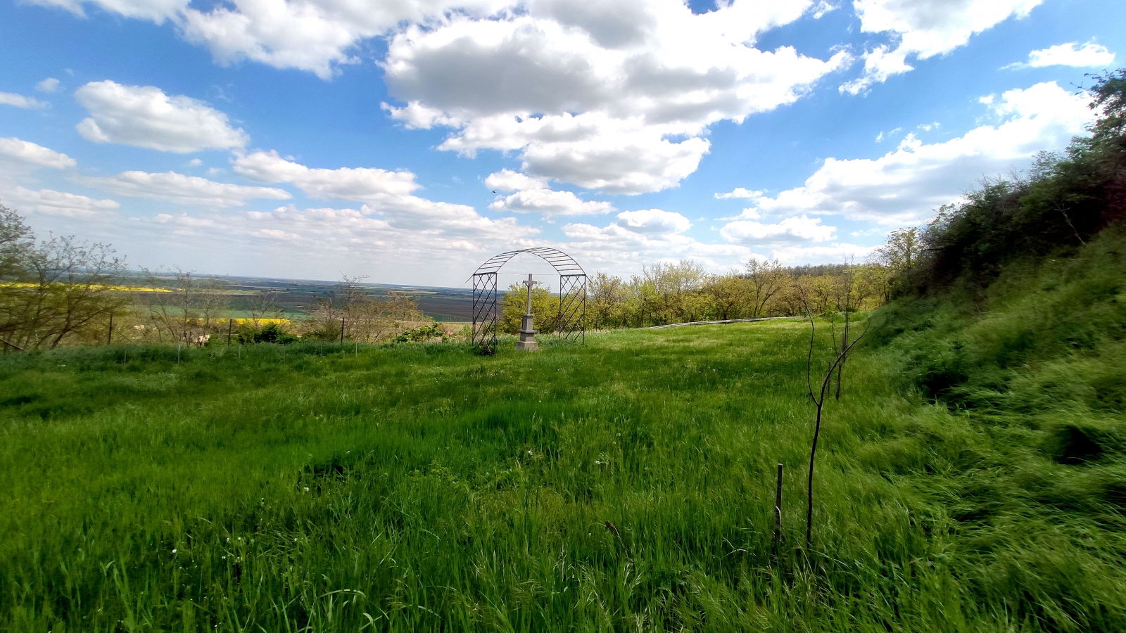 Görögszó - külterületi panorámás ingatlan