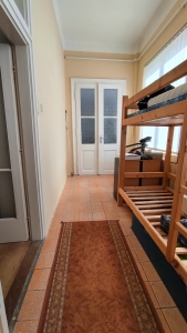 Őcsény Fő utcáján családi ház + kisház és egy 90m2-es műhely Eladó 19