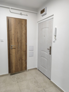 Panorámás, teljeskörűen felújított panellakás 6