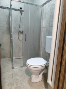 Panorámás, teljeskörűen felújított panellakás 16