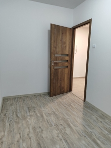 Panorámás, teljeskörűen felújított panellakás 14