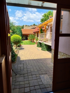 Prémium Polgári Ház+Apartman+Üzlet 23