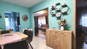 ELADVA! Szekszárd, Alkotmány utca 69m2-es felújított lakás 1