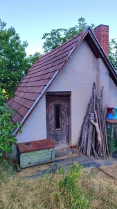 Szekszárd, Baranya-völgyben panorámás tanya, betonút mellett  10