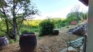 Szekszárd, Baranya-völgyben panorámás tanya, betonút mellett  6