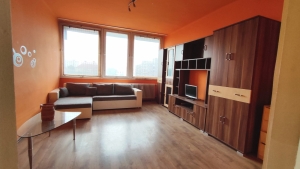 Szekszárd belvárosI, parkra néző lakás, liftes épületben eladó 3