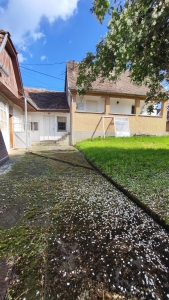 Szekszárd Bethlen G. utca 3220m2-en fekvő komfort nélküli ház eladó. 5
