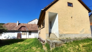 Szekszárd Bethlen G. utca 3220m2-en fekvő komfort nélküli ház eladó. 7