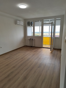 Szekszárd Csatáron panorámás, erkélyes lakás 6