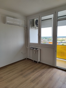 Szekszárd Csatáron panorámás, erkélyes lakás 7