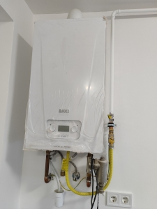 Szekszárd, Első emeleti, felújított téglalakás 16