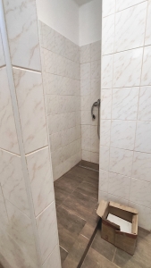 Szekszárd, Első emeleti, felújított téglalakás 12