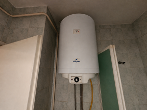 Szekszárd Herman O. felújítandó 57m2 lakás 16