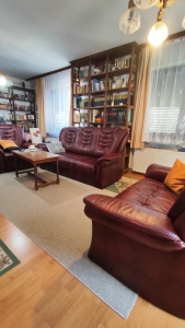 Szekszárd kertvárosi családi ház és vállalkozás egyben eladó! 10