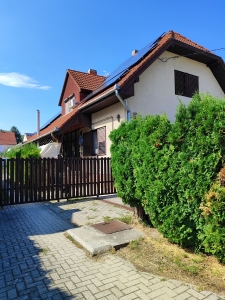 Szekszárd Otthon utcai családi ház akár egy vállalkozással is! 2