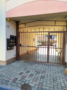 Szekszárd Kossuth L. utcai tetőtéri lakás 1
