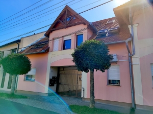 Szekszárd Kossuth L. utcai tetőtéri lakás 2