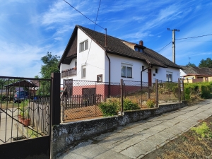 Szekszárd, Szőlő utcai családi ház 2