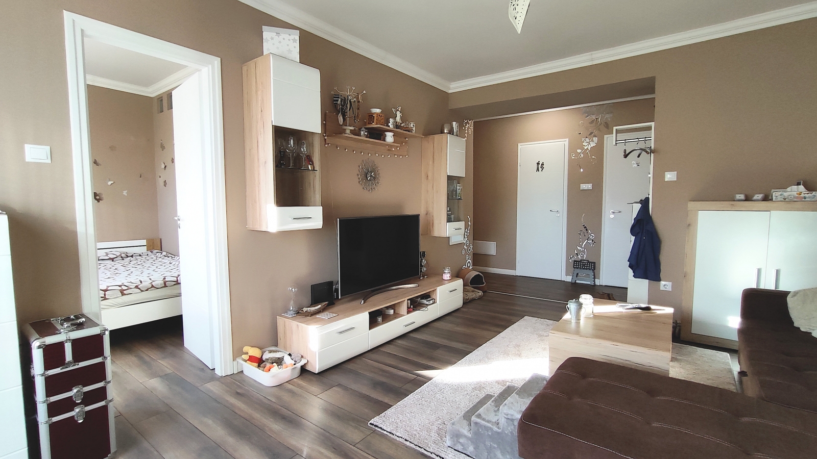 Szekszárd Wosinsky ltp. felújított erkélyes lakás