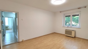Szekszárd Zöldkert utca, 1.emeleti felújított lakás 16