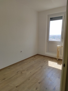 Szekszárdi felújított panorámás lakás Csatáron 11
