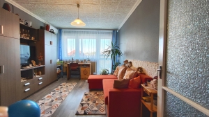Tolna Kápolna lakótelepen 72m2 lakás + garázs 20