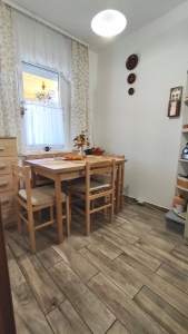 Tolna Kápolna lakótelepen 72m2 lakás + garázs 7