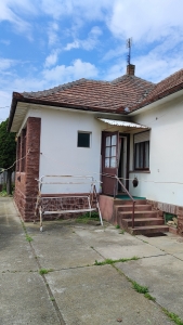 Tolna Újtelep, Erkel F. utcában nagyméretű ház, nagyméretű telken 6