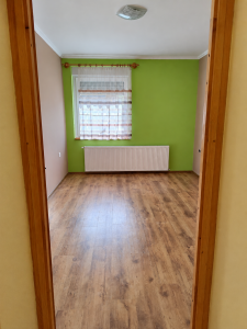Tolnai családi ház eladó 13