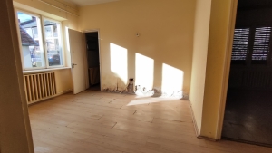 Vállalkozás számára, frekventált helyen fekvő ingatlan 16